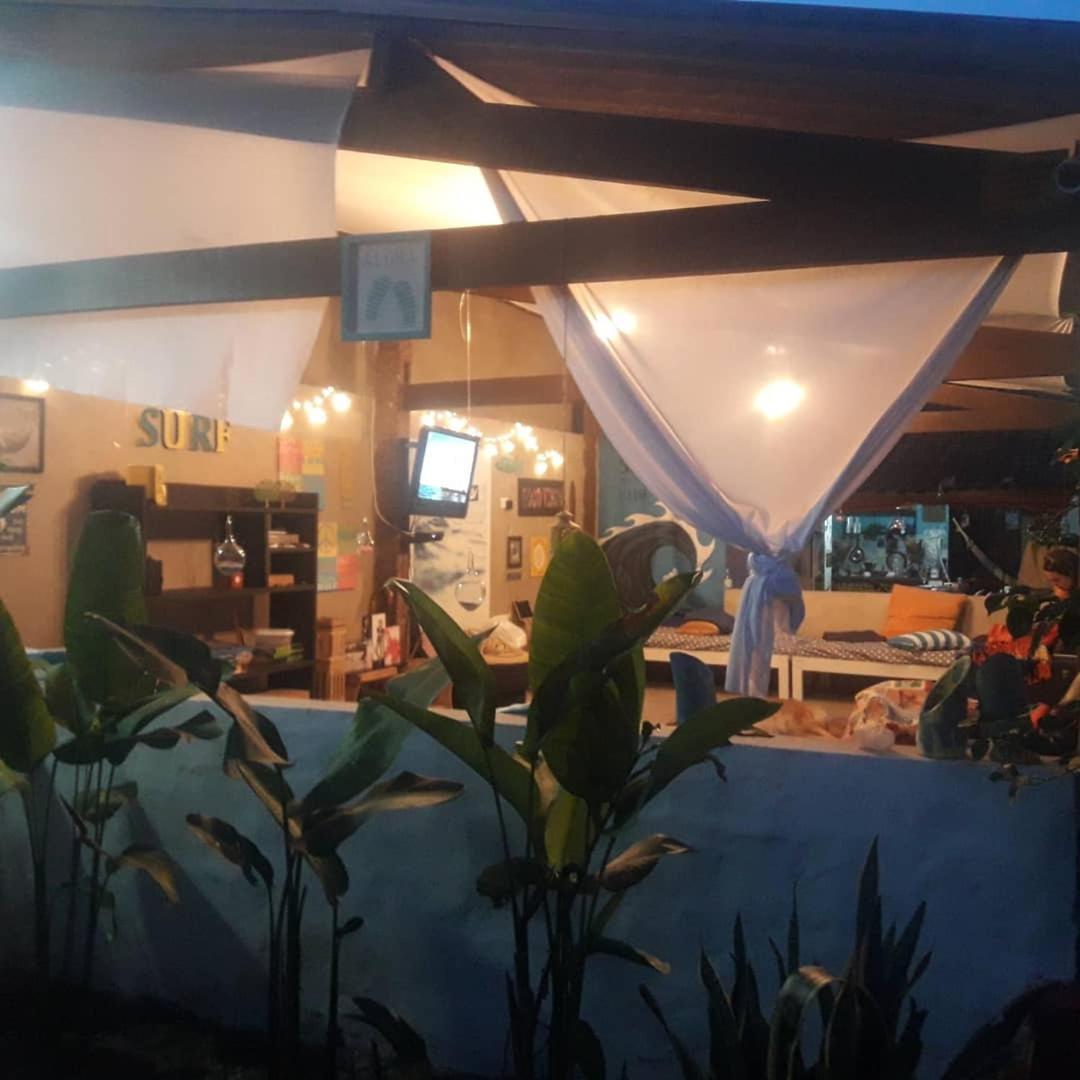Farah Hostel Suites Camping Smartcamp E Passeio De Barco Boicucanga Exterior foto